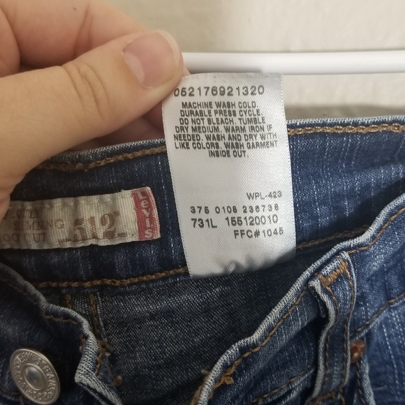 Levi's Boot Cut 512 Jeans - Picture 4 of 6